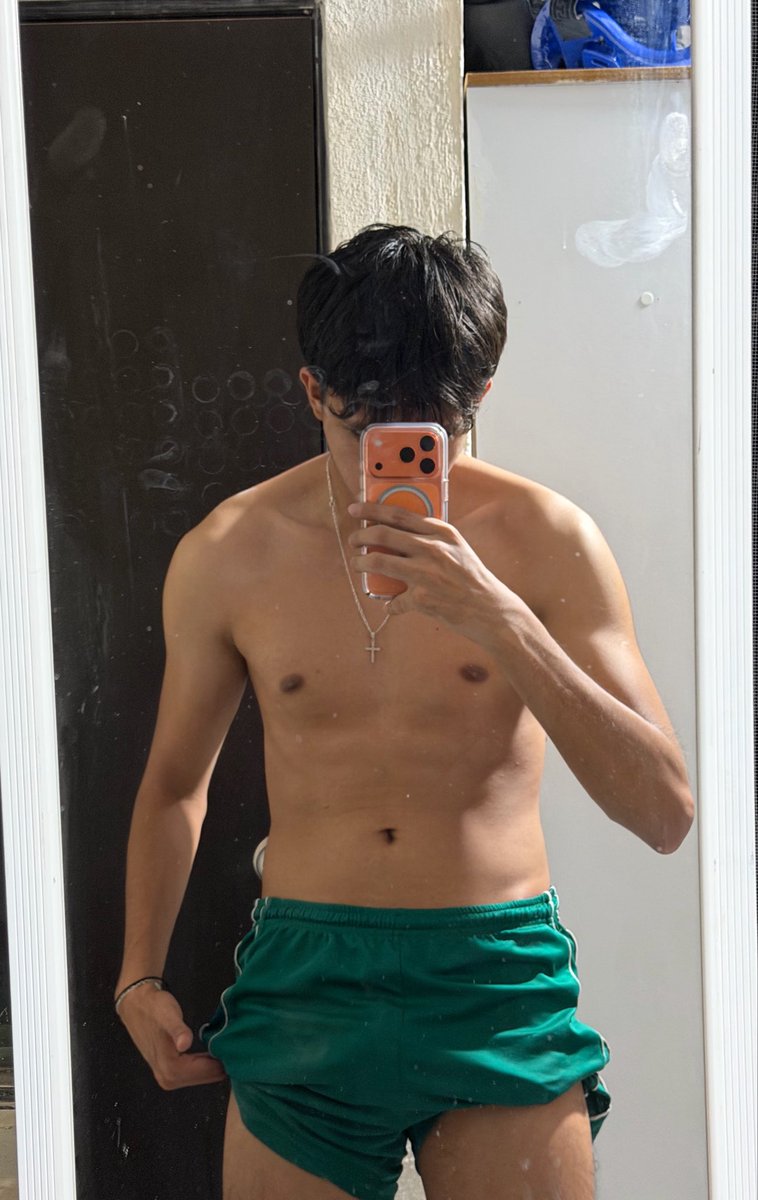 OnlyWillrm's tweet photo. Cómo amanecieron??? 

Rete https://t.co/Gw7yDxpsjs