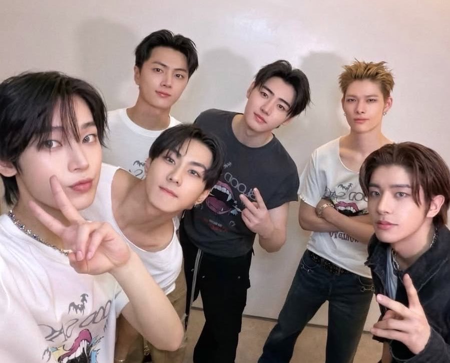 misoonoona's tweet photo. ni-ki said the australia trip was their first TRUE TRIP TOGETHER as a group 🥹 he truly values every moment he spends with his hyungs ☹️💗 https://t.co/lL0aHoIARq