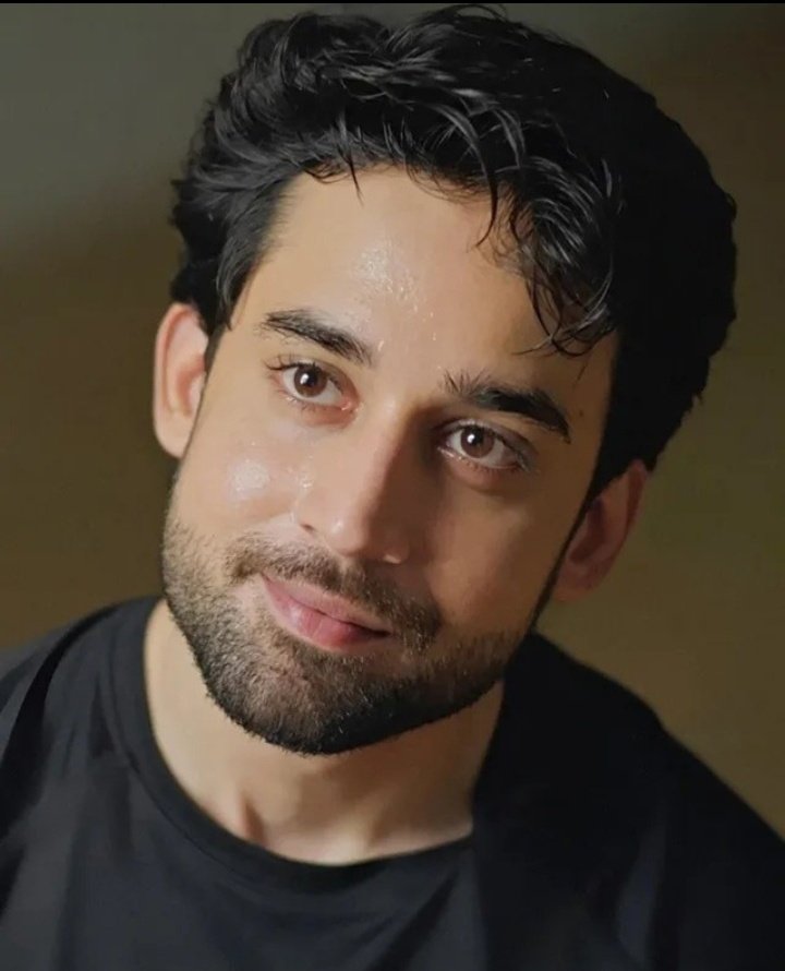 halyconbelleame's tweet photo. Happy Birthday, Bilal Abbas Khan! 🎉✨ You are the definition of true talent and hard work. May you keep shining, reaching new heights of success, and receiving all the love you deserve. Ameen 💖 #HBDBilalAbbasKhan https://t.co/bFtrbhSFun