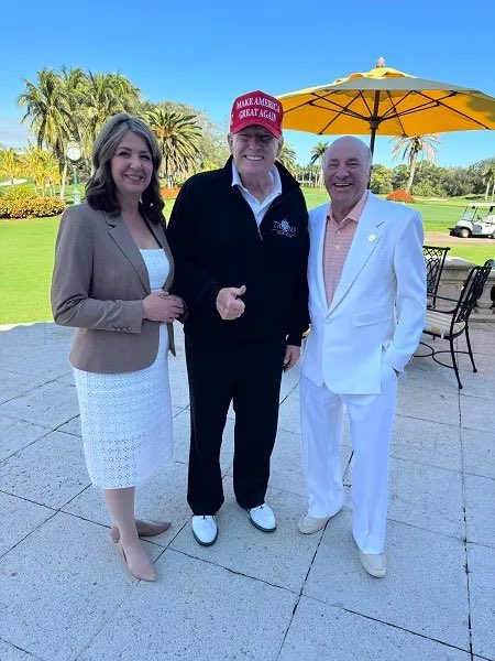 jclulow1's tweet photo. @brianlilley @USAmbCanada Trump seems to like hiring people named Pete who are really bad at their jobs, and YES, this one should be kicked out of Canada for good. (along with these other two.) https://t.co/wsu7NbMK3u