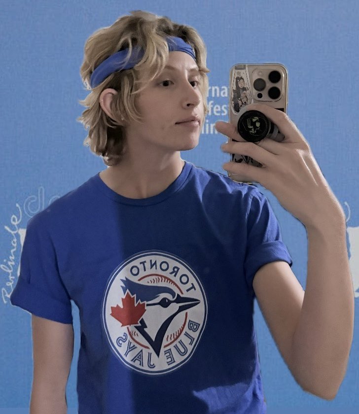 ntbtstwt's tweet photo. stealing his gender #ntbtstsd https://t.co/9uskwavrtZ