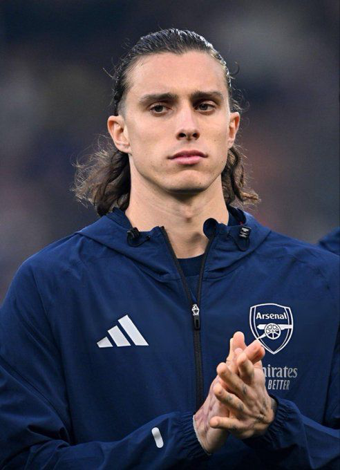 rmadashing's tweet photo. Real Madrid should be proactive on trying to bring Calafiori as Plan B

I would highly rate this move https://t.co/818zD6H5Zz