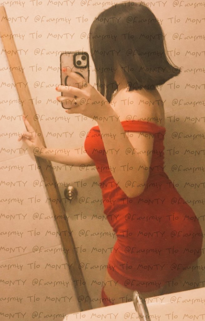 eltiomontymx's tweet photo. ITALIA, exquisita petite. Se compró un iPhone en abonos, está batallando para dar los pagos y quiere ponerse al corriente. Le propuse una forma de conseguirlo y le interesó. Dale RT y pregúntame por MD cómo puedes contactarla y ayudarla. Vive muy cerca del centro de MTY. https://t.co/CrRF3DOocr