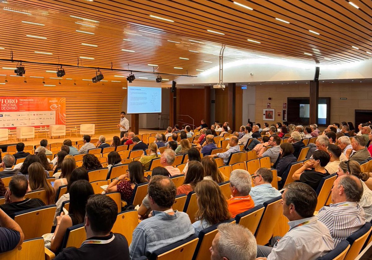 dinuvet's tweet photo. Denkavit ha sido uno de los protagonistas  en la jornada final del 28º Foro Nacional de Ovino con la ponencia de Alberto Maigler, Product Manager de Rumiantes de Denkavit Ibérica, titulada “Oligosacáridos de la leche: innovación funcional en la nutrición temprana de rumiantes”. https://t.co/FIVlOFBAXg