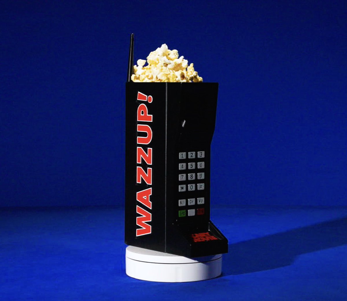 TheGhostHost's tweet photo. Here it is, y'all! The first official look at the Scary Movie 6 (2026) WAZZUP brick phone popcorn bucket! 🍿

#ScaryMovie #ScaryMovie6 https://t.co/bb1GJWjuAQ