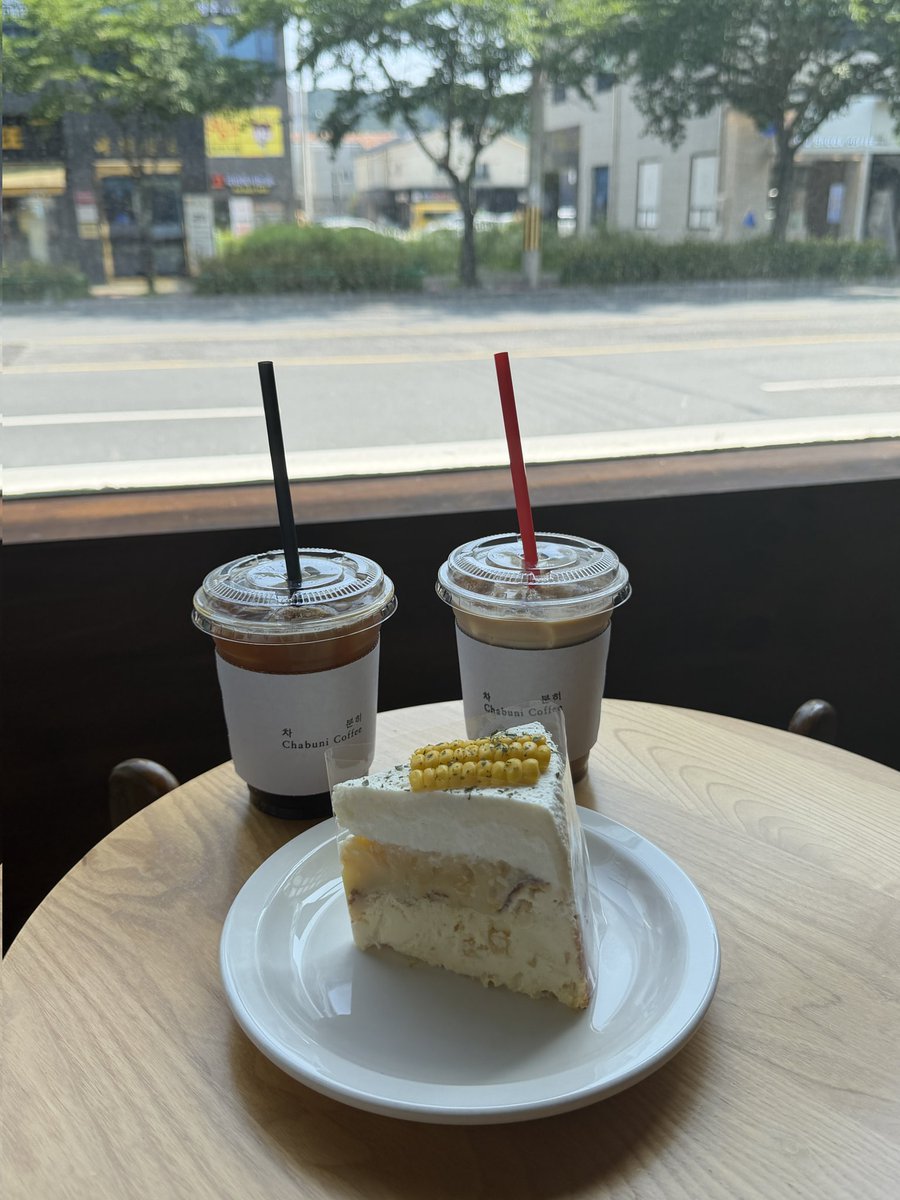 Chk8000's tweet photo. 연휴 먀먀 https://t.co/DeoRkHexU3