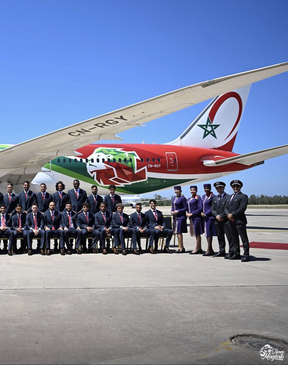 LionTimes_'s tweet photo. 🚨🇲🇦 PHOTO OFFICIELLE DE LA DÉLÉGATION DU MAROC EN ROUTE POUR LA COUPE DU MONDE 2026 AUX ÉTATS-UNIS ! 🏆🌍 https://t.co/UtOIOUxsJ9