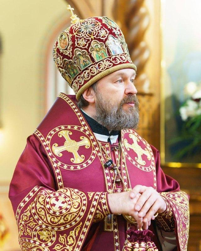 bugler_bugler's tweet photo. Митрополита РПЦ Илариона, который оскандалился в Чехии с белым порошком, отправили служить в… Бразилию. Поближе, так сказать, к источнику благостной белой порошкообразной силы. https://t.co/G3mXzAeyda