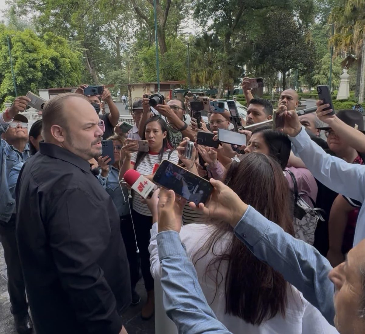 SergioGilRu's tweet photo. La memoria es necesaria para que no se repita. Se cumple un año del robo de la elección en Poza Rica y Papantla, consumado por Morena.

El pastel no es para celebrar; es para recordar. Y una disculpa a todos los mapaches por la comparación.
#VeracruzTieneQuienLoDefienda 👊🏽
#LaFuerzaNaranja 🧡