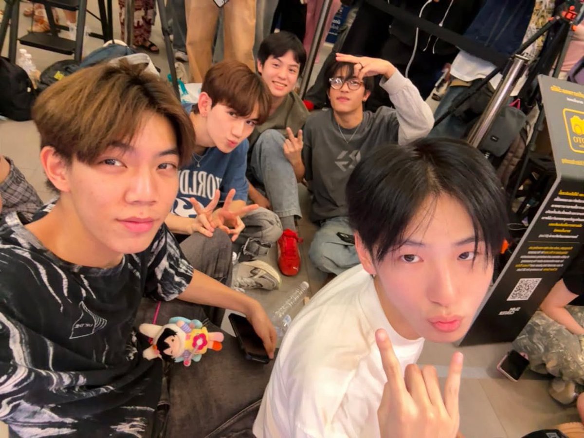 VNopparoot's tweet photo. ยูโนวดิอัลฟ่า🐺 ห้าห้าา✨

#vjnopparoot 
#onzen_ktp
#macsiri
#WORNORwinnie
#jemxniq https://t.co/s3cFaSQUWU
