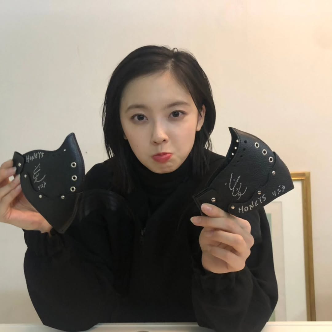 nisiosazane's tweet photo. 投票で僅差で勝った口をつぐんだ顔の小夏さんです
どれも可愛くて良いですね☺️
 #加藤小夏 https://t.co/ntF5PyNhYO