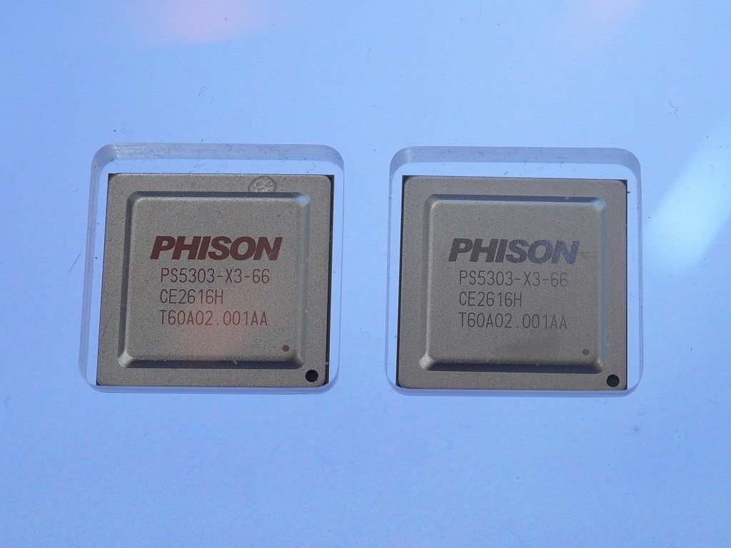 hermita_akiba's tweet photo. COMPUTEX 2026：Phison、PCI Express 6.0対応SSDコントローラ「X3」を公開。最大28GB/sを実現
#computex

➡️PCIe 5.0コントローラ比で約2倍の性能を実現。容量は最大28PBまでサポート
https://t.co/z6u23TynCU https://t.co/qop3SCjWz2