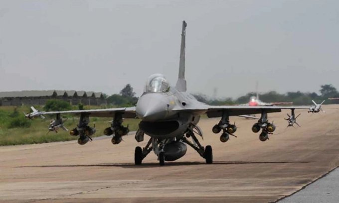 editor_pakfront's tweet photo. 🚨🇵🇰🇹🇷🇮🇳Turkiye's Foreign Minister Calls On India To Act Maturely Instead of Looking At Turkiye's From The Lens of Its Obsession With Pakistan
“If India is going to be resentful about any country having good relations with Pakistan, then i don't know"
"There are a lot of countries"