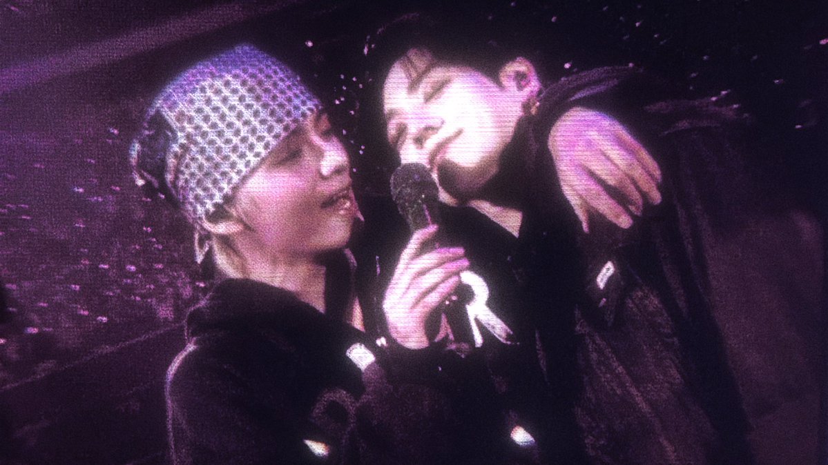 _prodkv's tweet photo. jungkook’s comfort, and it shows. https://t.co/jfcBSEAuQ5