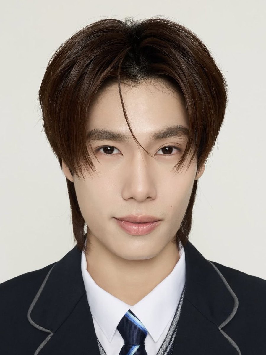J.开 tweet media
