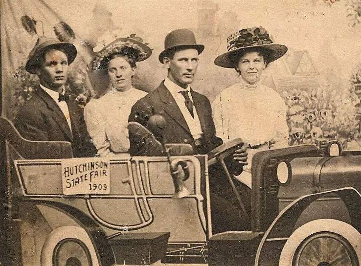 LibraryofKS's tweet photo. You know what summer means in Kansas? Countdown to the Kansas State Fair! Only 100 days to get to know our state fair's history before you go. And this year, we'll meet you there. https://t.co/X8TpaVi2bs @KansasStateFair @TravelKS  @America250 #photos #America250 https://t.co/7mw6nNoDTU