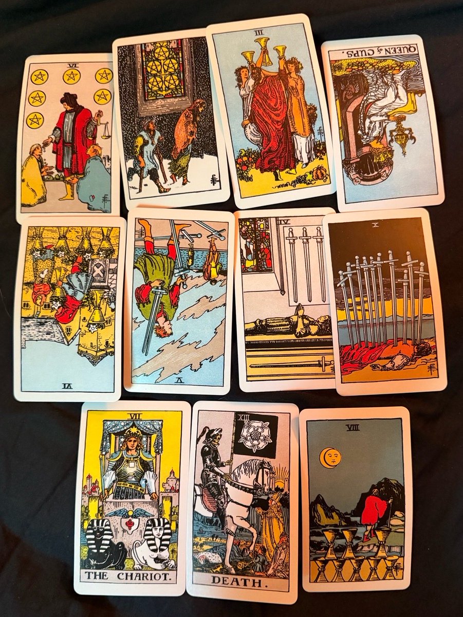 snadwich_'s tweet photo. hi fellow tarot readers, i just pulled these and i think i have a general understanding of what it's telling me, but i'd love maybe some different insight ? i feel like i'm missing something
#tarot https://t.co/n6f8nJM1yc
