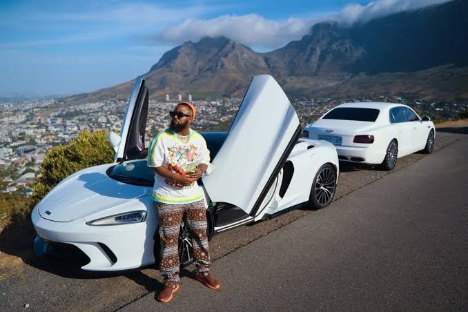 hlovo_'s tweet photo. Facts 

We can all say what we want about this dude but he’s living his raps 😂🔥 https://t.co/emDzuEuulR