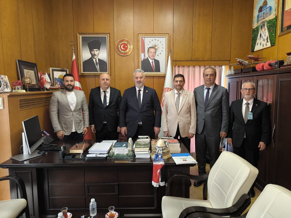sinargunhan's tweet photo. Türkiye Büyük Millet Meclisi İdare Amiri ve İstanbul Milletvekili Sayın Hasan Turan'ı Ankara servis araçları odamızla birlikte ziyaret ettik. 

Hasılat Usulü vergilendirme taleplerimiz ile ilgili istişare ettik. 
Kendisinden vergilendirme konusunda destek istedik.

Nazik kabulleri destekleri ve misafirperverlikleri için şükranlarımızı arz ediyorum.
@hasanturantr
@TBMMresmi
