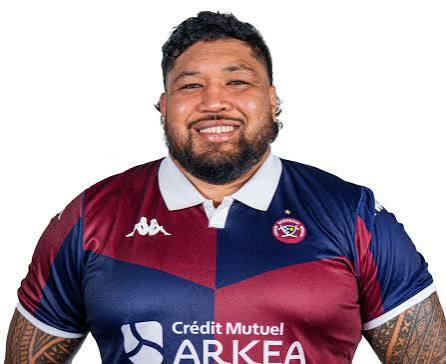 PPressee's tweet photo. Après la Guinness et le Rhum coca place au Doliprane et Lamaline. #UBB #Top14 https://t.co/RpeD79CwzZ