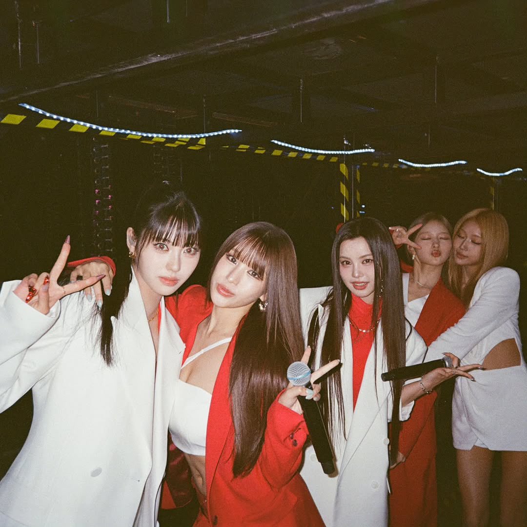 hpprncess's tweet photo. Show! Music Core PD Instagram update 🌹

YUJU with Koko, Jungeun, Natty, and Haneul backstage at KCON JAPAN 2026 https://t.co/eZ5DSUxrtW