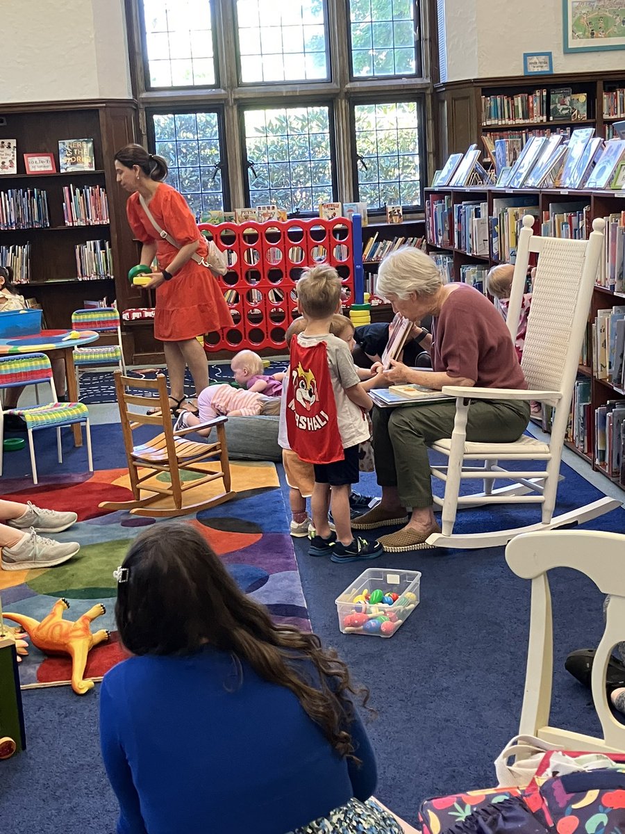 WabanLibrary's tweet photo. Another big group for Storytime today. Join us every Wednesday and Friday at 11:00! https://t.co/UBO0USGrQb