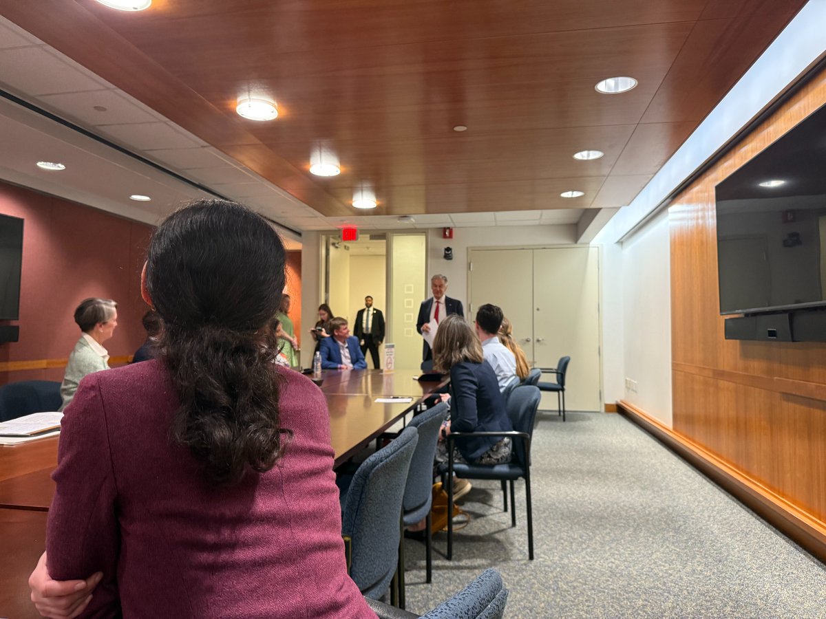 PCPCC's tweet photo. The PCC’s Whole Person Primary Care Workgroup visited @CMSGov yesterday afternoon to discuss how to scale successful whole person primary care innovations across Medicare.

We’re grateful to Gita Deo and Amy Truong for welcoming the workgroup and for taking the time to engage in such an important conversation.