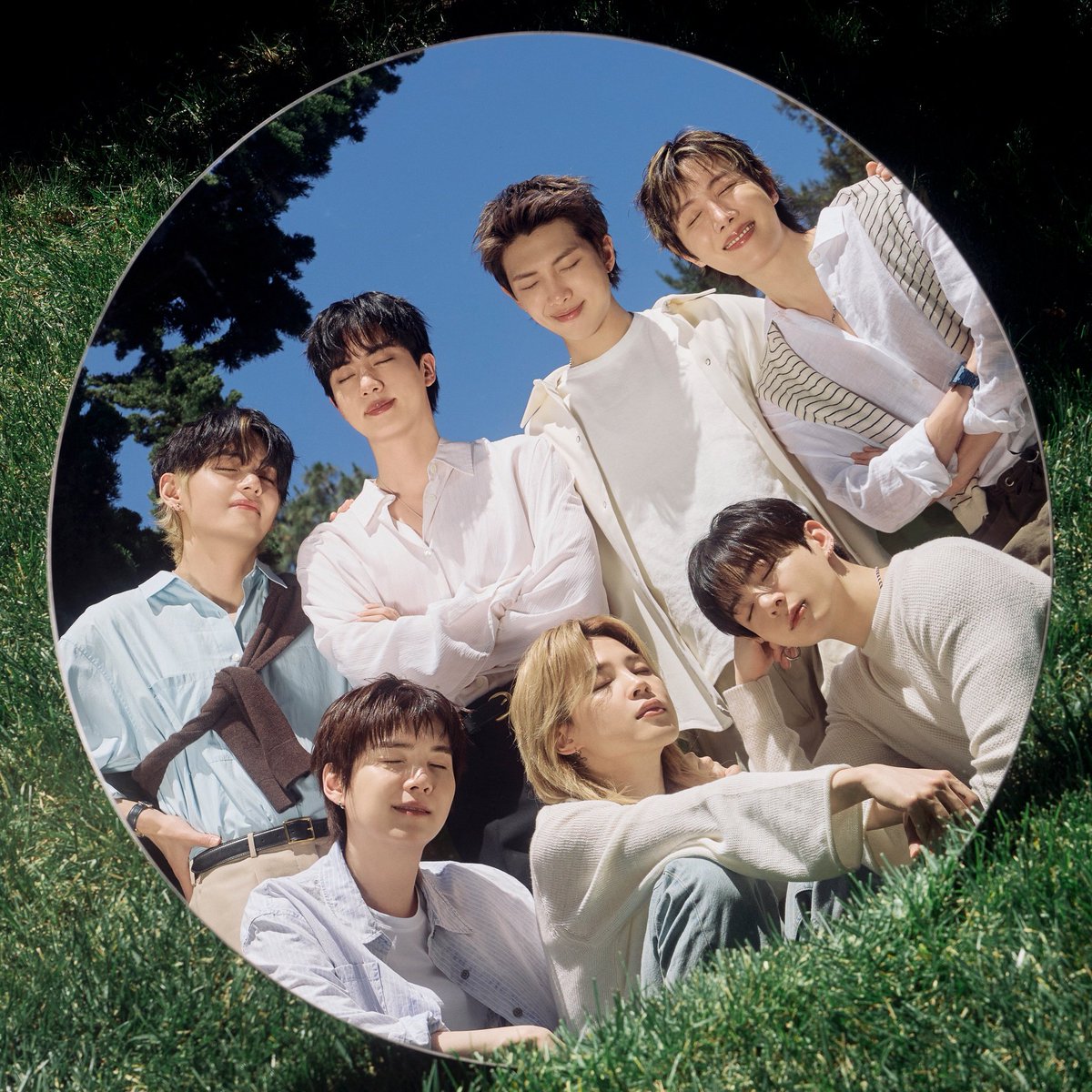 LECITAPJM_OT7's tweet photo. #BTSFESTA2026 https://t.co/CaweYHMynL