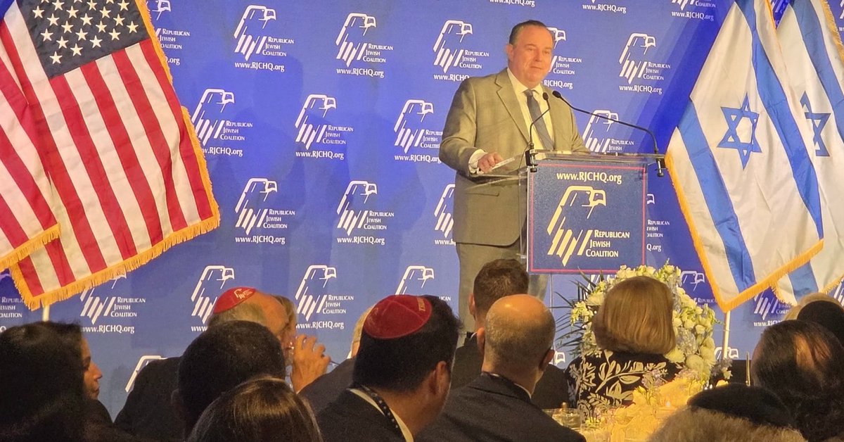NEWSMAX's tweet photo. NEWSMAX CEO @ChrisRuddyNMX speaks out against rising antisemitism at @RJC dinner. Click below for more...