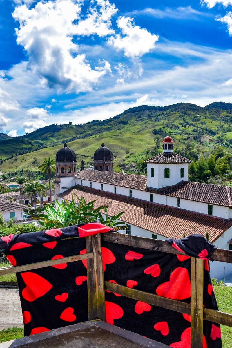 JaimitoElPuto's tweet photo. Los pueblos montañeros de Colombia https://t.co/XCZarEvNJ3