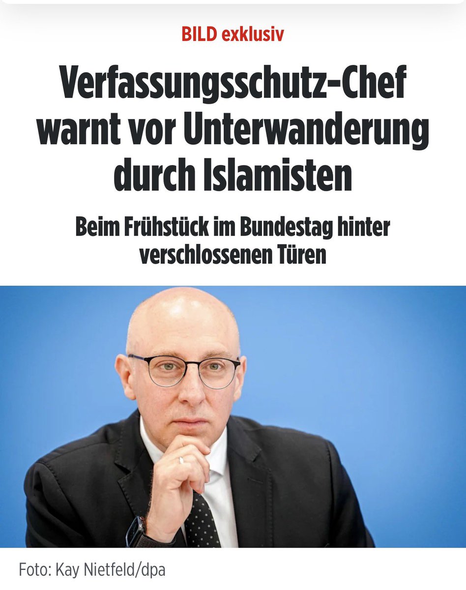 Teamfreiheit25's tweet photo. Der Islam hatte schon immer den Anspruch nicht nur spirituelle, sondern vor allem gesellschaftliche und politische Gestaltungsmacht zu sein.

Niemand bei Verstand darf davon überrascht sein.

Die gesamte westliche Politik hat sich jahrzehntelang in der naiven Illusion bewegt, dass „sowas doch niemand machen würde.“

Wie falsch sie lagen, sehen wir nun.