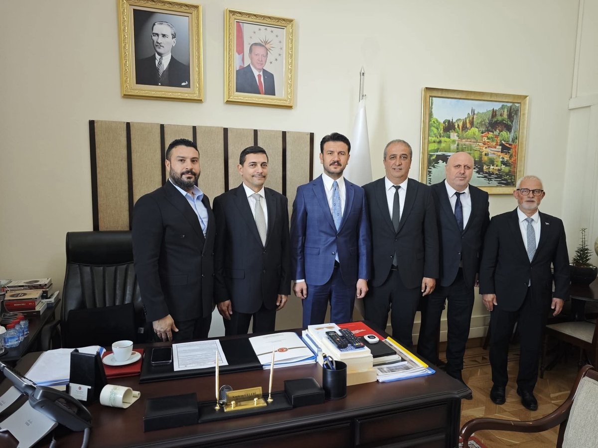 sinargunhan's tweet photo. Türkiye Büyük Millet Meclisi Başkanlık Divanı Katip Üyesi ve Ankara Milletvekili Sayın Kurtcan Çelebi'yi Ankara servis araçları odamızla birlikte ziyaret ettik. 

Hasılat Usulü vergilendirme taleplerimiz ile ilgili istişare ettik. 
Kendisinden vergilendirme konusunda destek istedik.

Nazik kabulleri destekleri ve misafirperverlikleri için şükranlarımızı arz ediyorum.
@kurtcancelebi 
@TBMMresmi