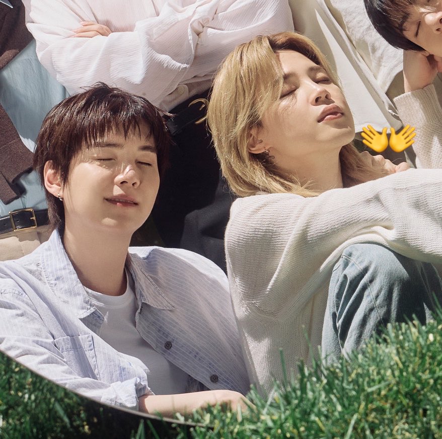 YoonminShoulder's tweet photo. nothing could escape my sharp eyes for this yoonmin shoulder agenda 🧐🫂 https://t.co/8PXIdXTjHW