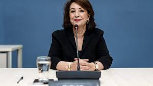 FvdMosselaar's tweet photo. Zo ziet schoonheid en charme eruit, vrienden. Mevr. Arib draait er niet om heen en vraagt zich hardop af:" Waar blijft de waarheidsvinding en waar blijft de verantwoording"? https://t.co/M5OTjf1gkH