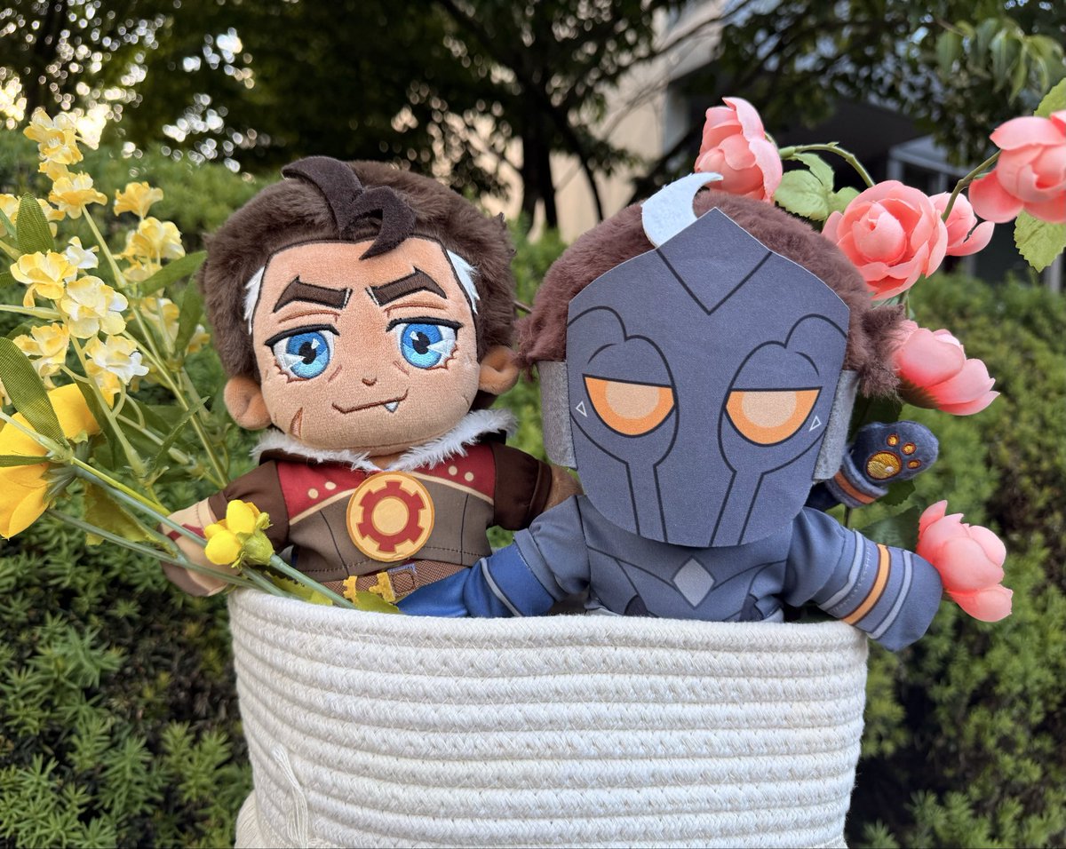 _C4NDYC41N's tweet photo. The boys are finally HERE ✨ thank you all for your patience while I've juggled things behind the scenes - I've had the pleasure of partnering with @craftifyxco to make these plushies a reality! Preorders will officially be opening up on June 14 (9:00am PST) !! #vikjayce https://t.co/T9D0hChNn9