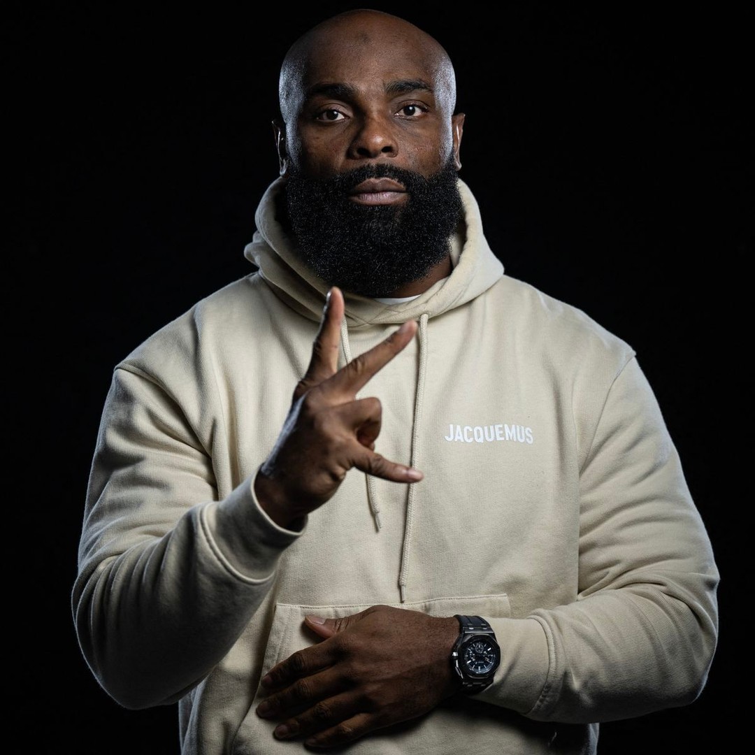 midiminuit__'s tweet photo. 🚨​ KAARIS annonce la sortie d'un NOUVEAU FREESTYLE !

« Petzi » 

📅​ Demain à 18h https://t.co/EAIFlgWdQq