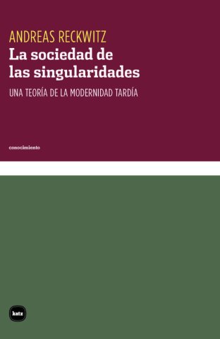 traficantes2010's tweet photo. #Novedad

Escrito en la tradición de la gran teoría sociológica, este libro hace exactamente lo que describe: encuentra la estructura común que subyace a la proliferación de lo incomparable. @KatzEditores 

https://t.co/2foWjGeC3i https://t.co/1MBMX7dnJV