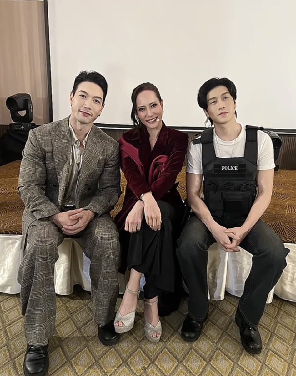 bpbust_29's tweet photo. พี่ตำรวจจหล่อจังครับ 🤙🏻✨

🔗: TikTok : hackchalee89 

( #callmeifyoucan ) 

♡ - @biblesumett  
#BibleWichapas  #bsumone https://t.co/z3pscWpBcg