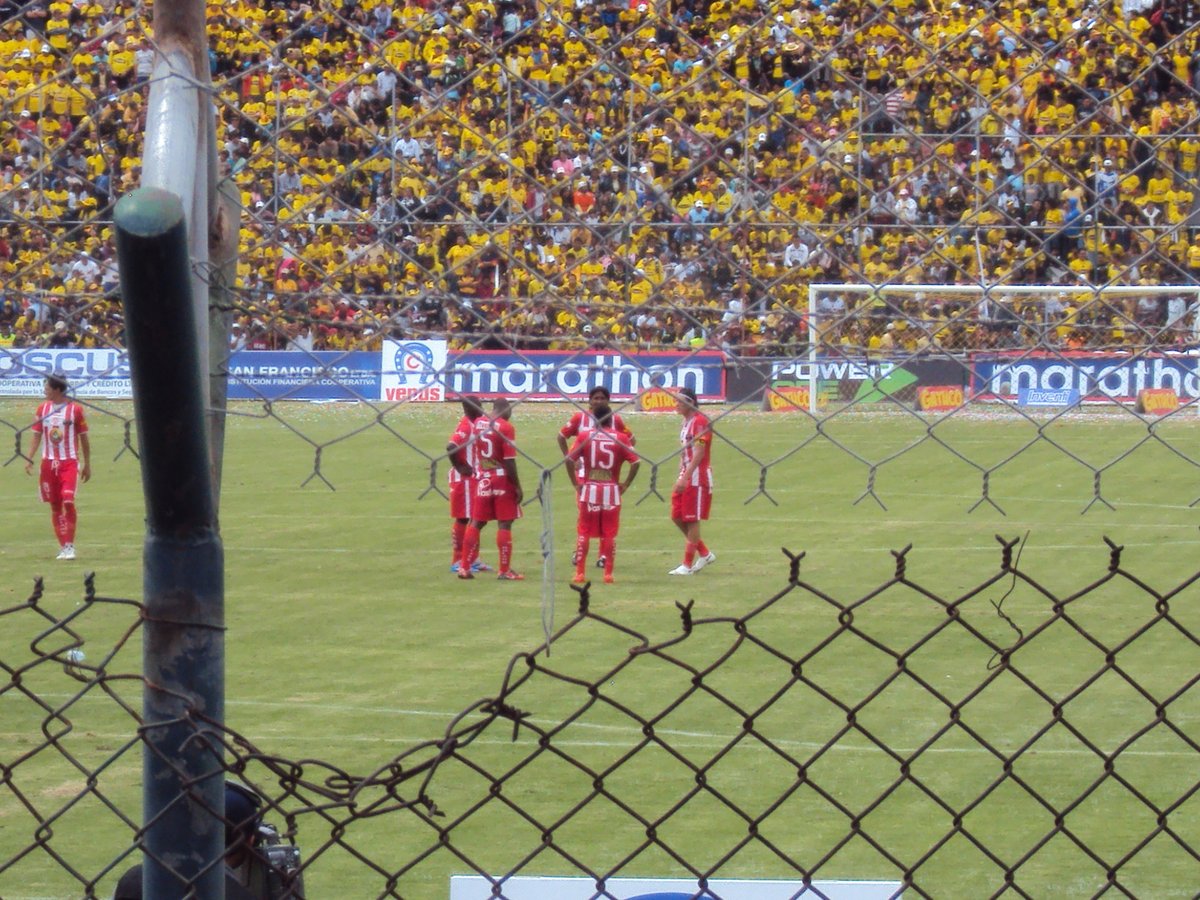 GabiRodilloEC's tweet photo. 12 febrero 2012 TU 1 vs barcelona 1 https://t.co/Tsqe5Gxp8P