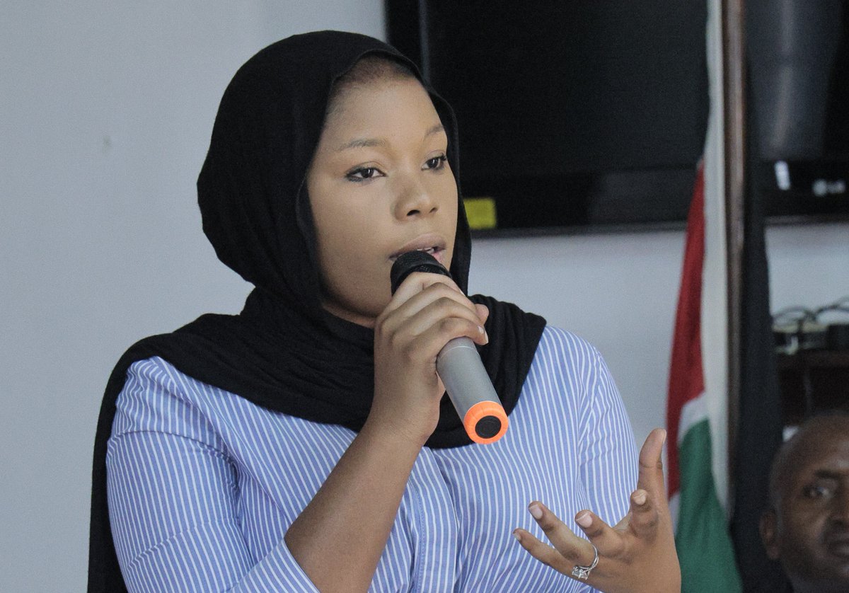 KenyanMSP's tweet photo. In #Lamu, Fisheries and Blue Economy CEC Sabrina Mkare Jefwa and County Commissioner Stephen Sangolo officially opened the validation meeting for community stakeholders from across the county at Mwanaarafa Hall on Lamu Island. #KenyanMSP #BlueEconomy #marinespatialplan https://t.co/VeoUE9r8jc