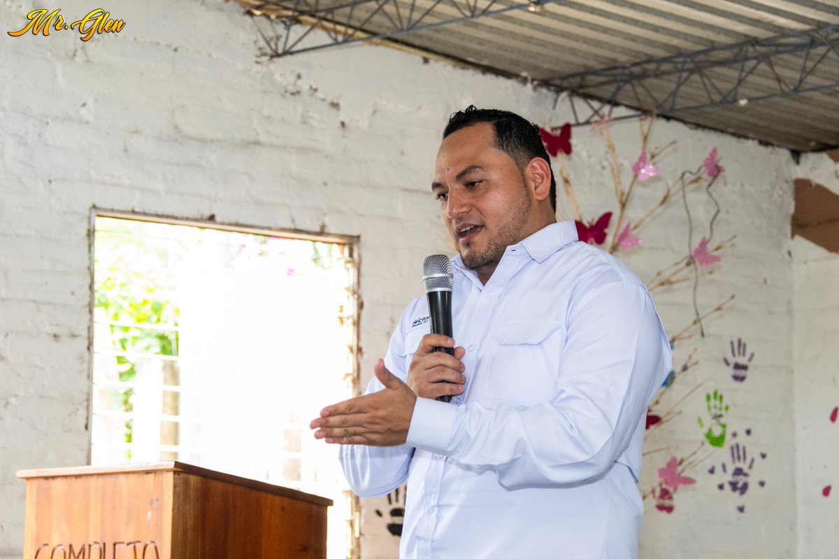 GoLopez77's tweet photo. Nuestra sociedad salvadoreña necesita proyectos enfocados en la mejora continua de las bases que la conforman, es por ello que apoyar el programa llamado "Rescatando Valores"del diputado Héctor Sales y el diputado suplente Eliu Servando es más que un honor y un privilegio. 🤝 https://t.co/ZOcU4wSVIk