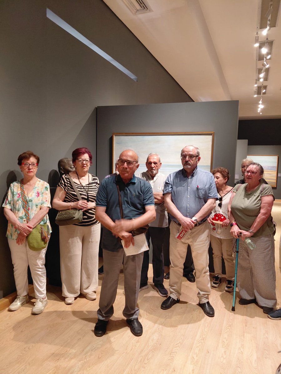 MuseodeJaen's tweet photo. Hoy en los grupos de visita de los miércoles Carmen Guerrero y Agustín Cruz nos han presentado una doble visión sobre las vanguardias de 1950

La visita ha estado centrada, especialmente, en  las obras expuestas en el  Museo de Francisco Echauz  y Antonio López

#MuseodeJaén https://t.co/M2723ltElU