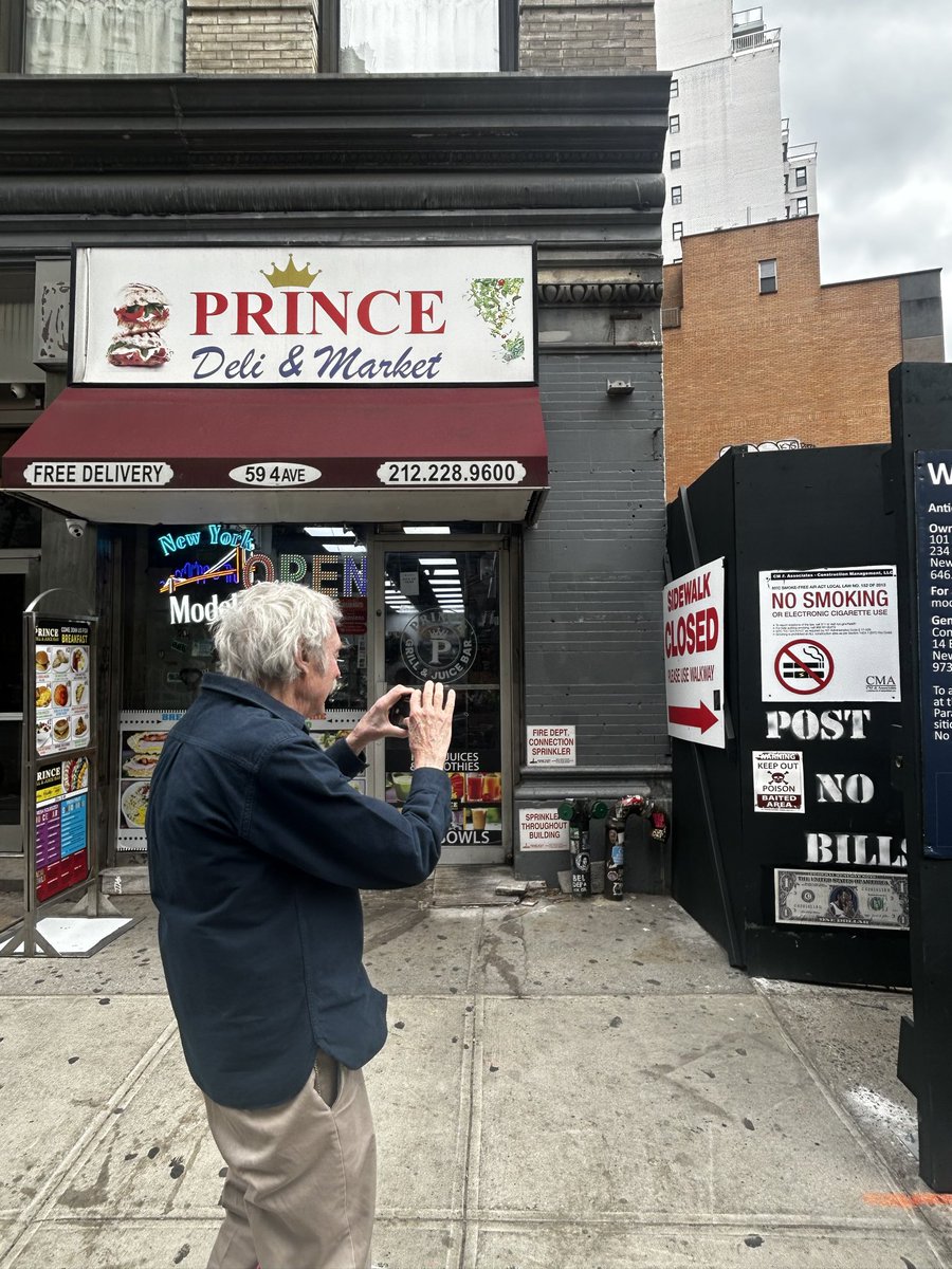 claire_salvo's tweet photo. I turned my Brunson painted bill into posters and wheatpasted them all over Manhattan to celebrate the Knicks. Watching strangers find and share them has brought me so much joy. 10/10 sidequest. 

I ❤️ NY https://t.co/5Px9I4eDry