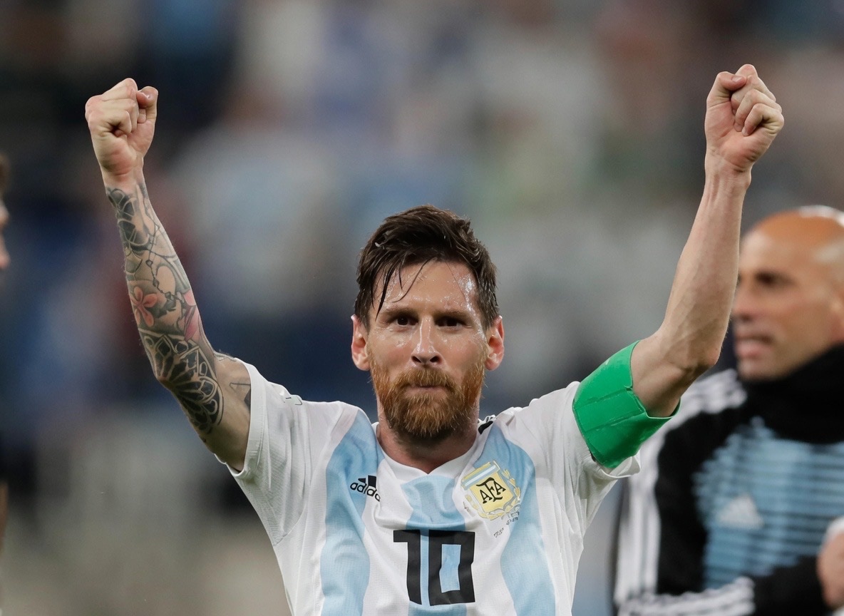 Messilizer0's tweet photo. That 2018 World Cup face and hairstyle 

peak https://t.co/Cvi9TN6yEO