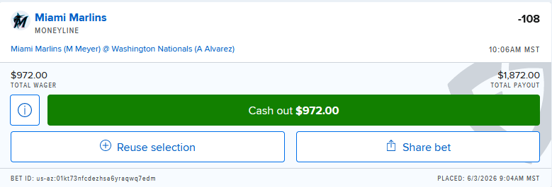 LoriaKohl's tweet photo. Nvm I found the lock, can't believe I get to make the easiest $900 of my life before noon #thankyoued https://t.co/bTpebXNrXx