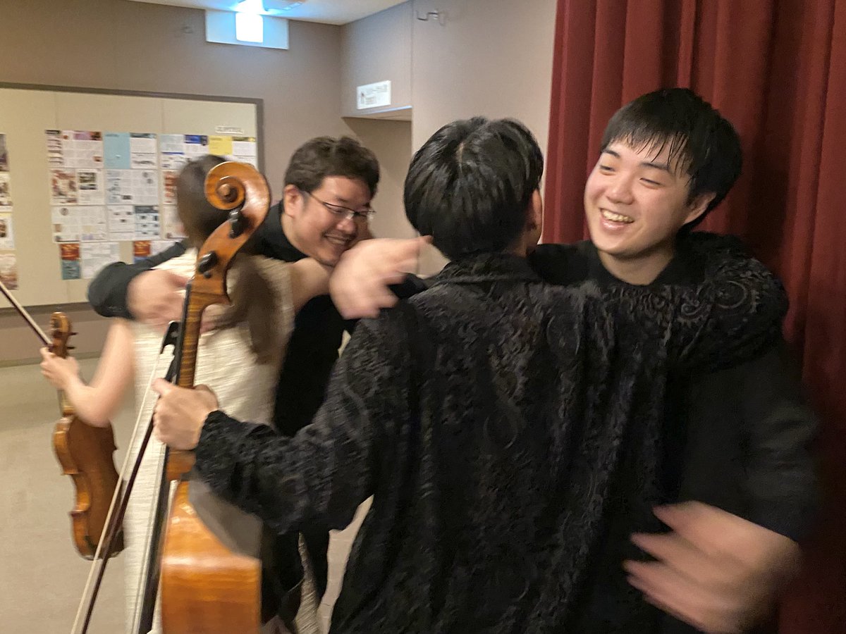 ayanaviolin's tweet photo. 住友生命いずみホール @Izumi_Hall にて、辻 彩奈・鈴木康浩・佐藤晴真・藤田真央の1公演目でした。今日はかなり弾いた充実感があります😂みんな素晴らしかった🥲

いずみホールには、9/12(土) #阪田知樹 さんとのリサイタルで再び戻ってきます。大阪の皆さん、またいらしてくださいね🫶🏻
@event_ABC6 https://t.co/8dgaSMAPqo