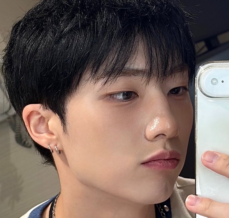 ungmvs's tweet photo. pretti prettiest face ever ever ever ever ever wow https://t.co/dT7br9E8Fl