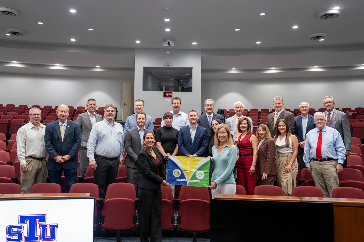 triallawsection's tweet photo. Another incredible Advanced Trial Advocacy Seminar in the books! Thank you to all the participants and everyone who helped make this event a success!
A special thank you to @StThomasLaw for hosting us this year, and to every volunteer, faculty member, and contributor.
@TheFlaBar https://t.co/4ywp9AZDJv