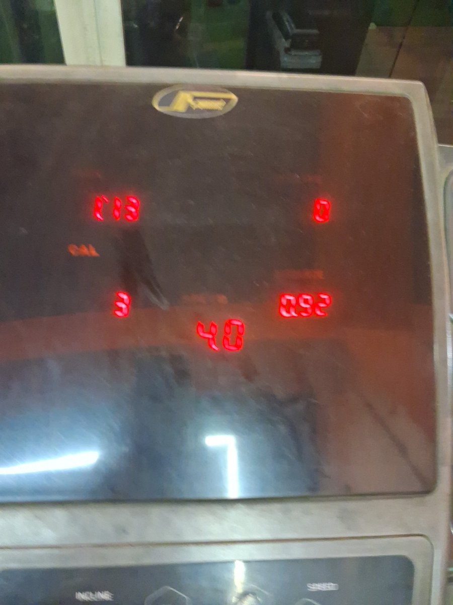 Swappy2003's tweet photo. Its so blurry https://t.co/YpYVJw5BTV