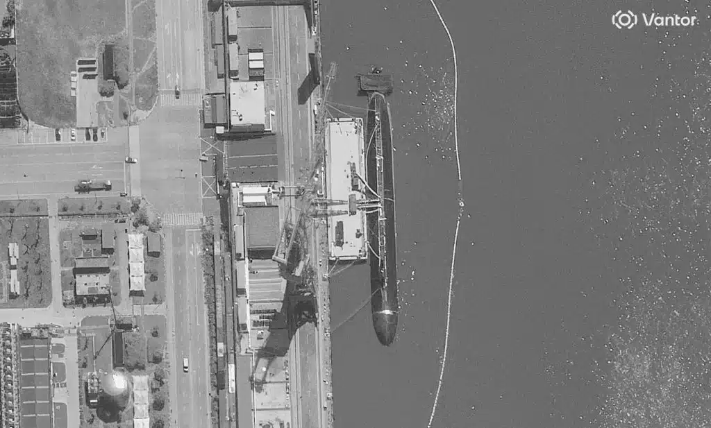 Mack8miltech's tweet photo. Sat image of the sailless SSN at Jiangnan, credits on image via Naval News. https://t.co/uf5DEjA9S1